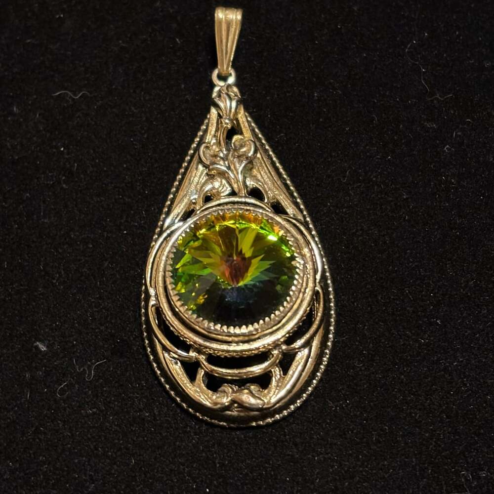 Vintage Whiting & Davis Watermelon Rivoli Teardrop Pendant Gold Tone